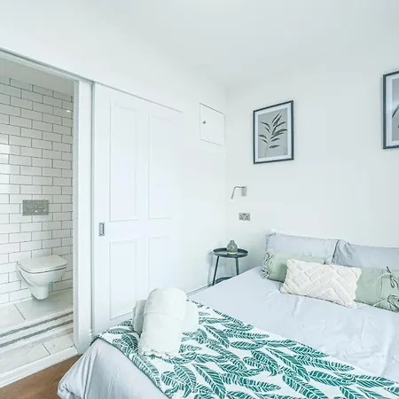 The Royal Bell Apartments - Central Bromley